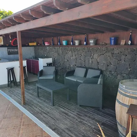 Extremely Private Villa, Heated Pool & Jacuzzi, Pool Wet Bar, Great Views. וילה