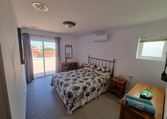 Extremely Private Villa, Heated Pool & Jacuzzi, Pool Wet Bar, Great Views. וילה *