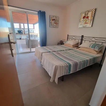 Extremely Private Villa, Heated Pool & Jacuzzi, Pool Wet Bar, Great Views. Villa Playa Blanca (Lanzarote)