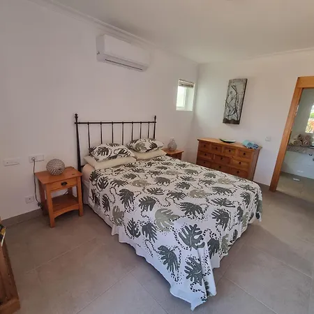 Vila Extremely Private Villa, Heated Pool & Jacuzzi, Pool Wet Bar, Great Views.